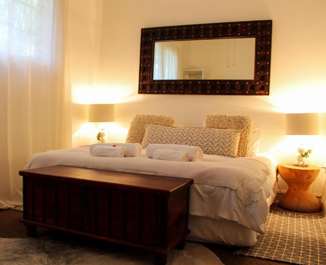 Alluring Self Catering 2 Bedroom Villa At Bokmakierie Villas Windhoek Exteriör bild