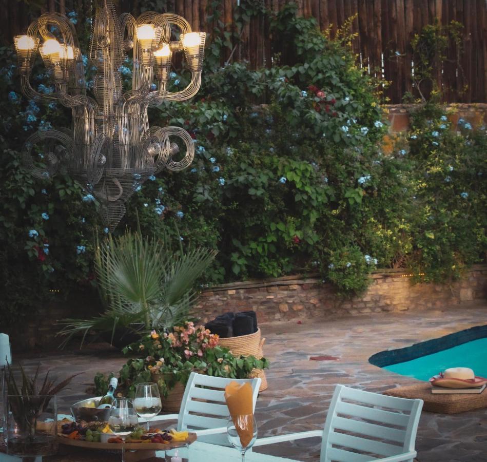 Alluring Self Catering 2 Bedroom Villa At Bokmakierie Villas Windhoek Exteriör bild